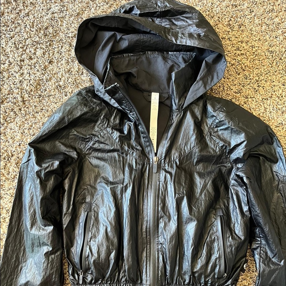 LULULEMON x Barry’s Stronger as one jacket | 2 |